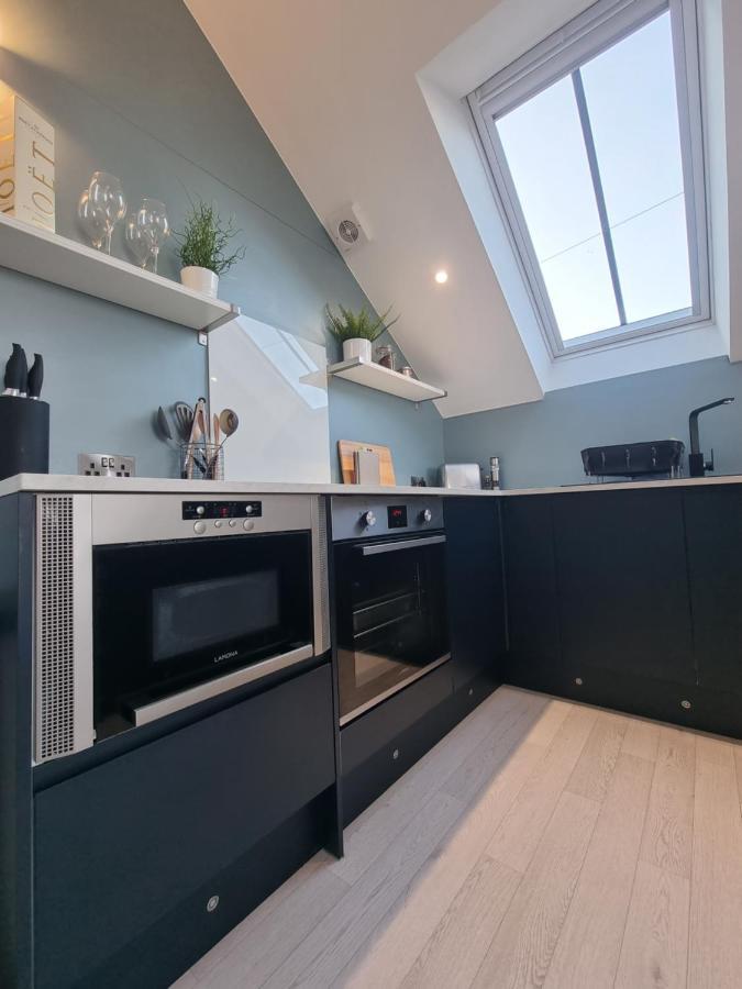 The Bunker-Luxe Central Falmouth Getaway With Stunning Sea Views المظهر الخارجي الصورة