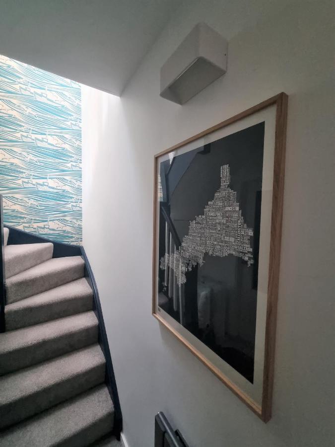 The Bunker-Luxe Central Falmouth Getaway With Stunning Sea Views المظهر الخارجي الصورة