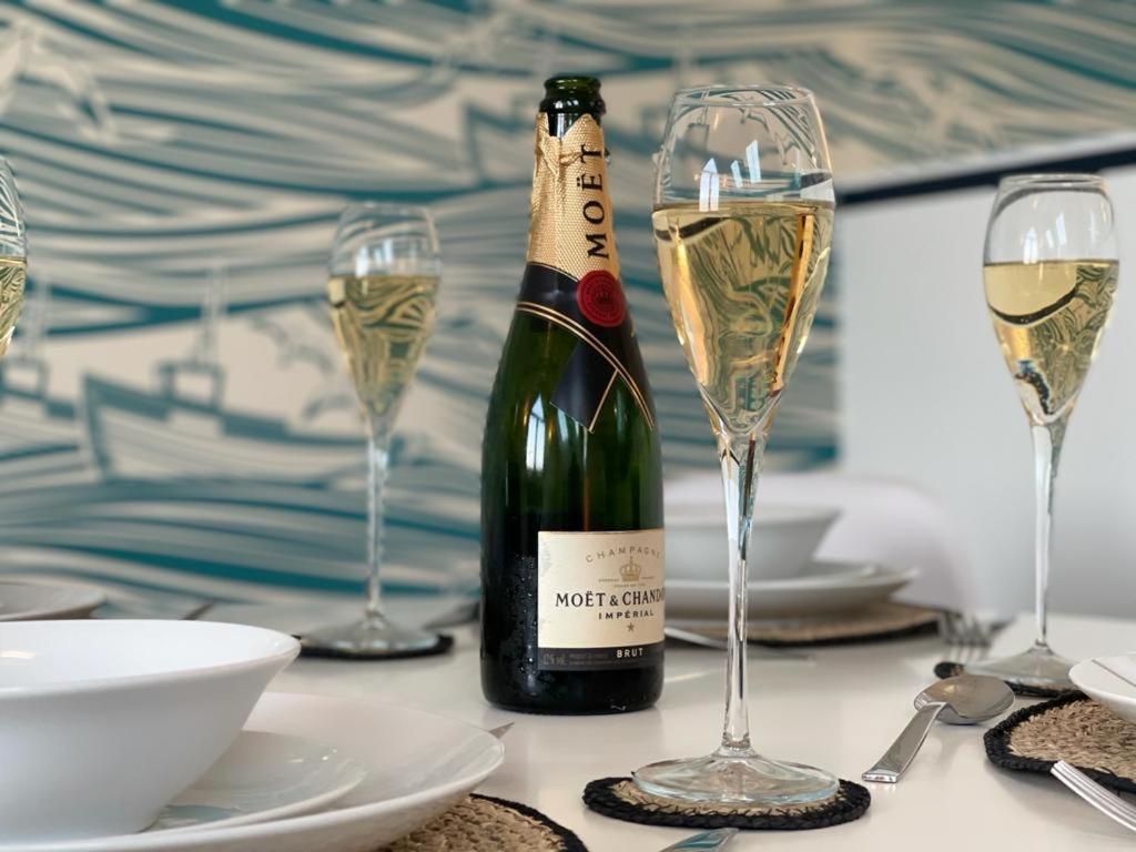 The Bunker-Luxe Central Falmouth Getaway With Stunning Sea Views المظهر الخارجي الصورة